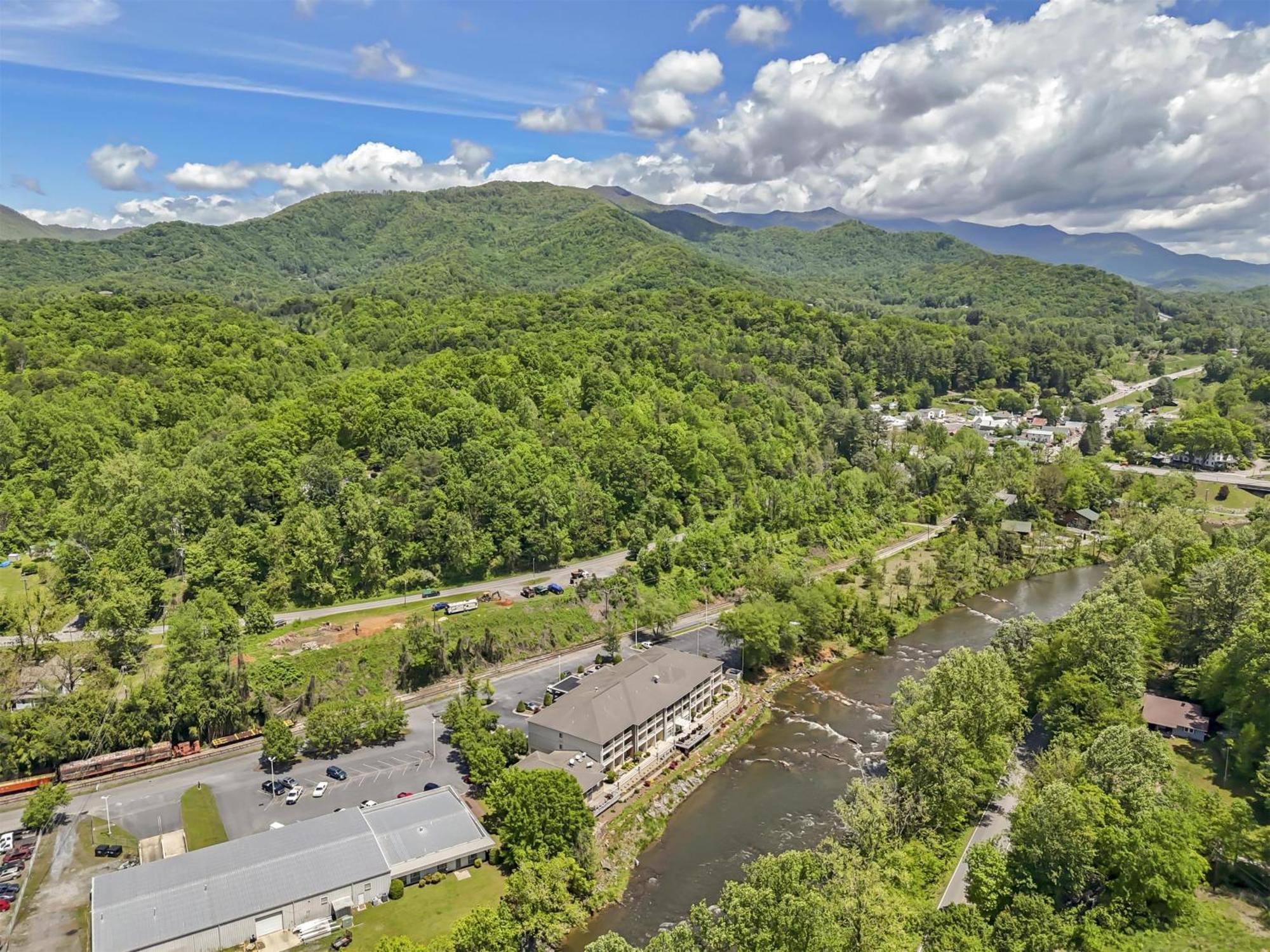 Best Western Plus River Escape Sylva / Dillsboro Zewnętrze zdjęcie