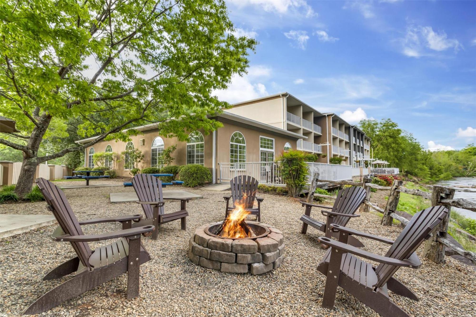 Best Western Plus River Escape Sylva / Dillsboro Zewnętrze zdjęcie