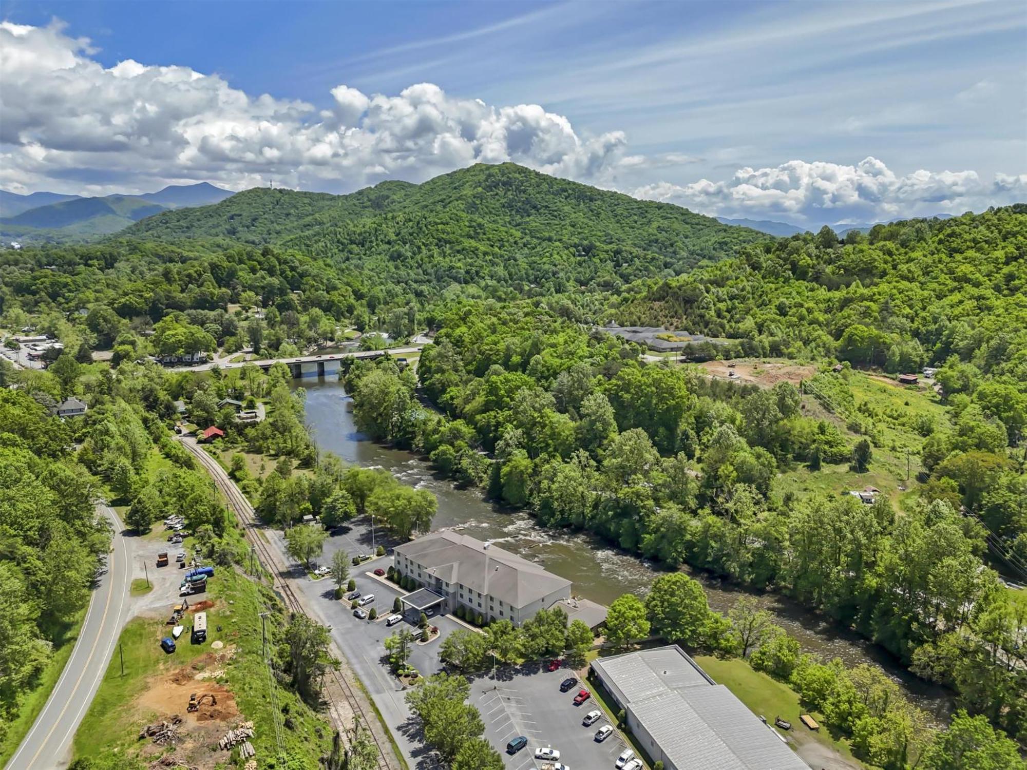 Best Western Plus River Escape Sylva / Dillsboro Zewnętrze zdjęcie